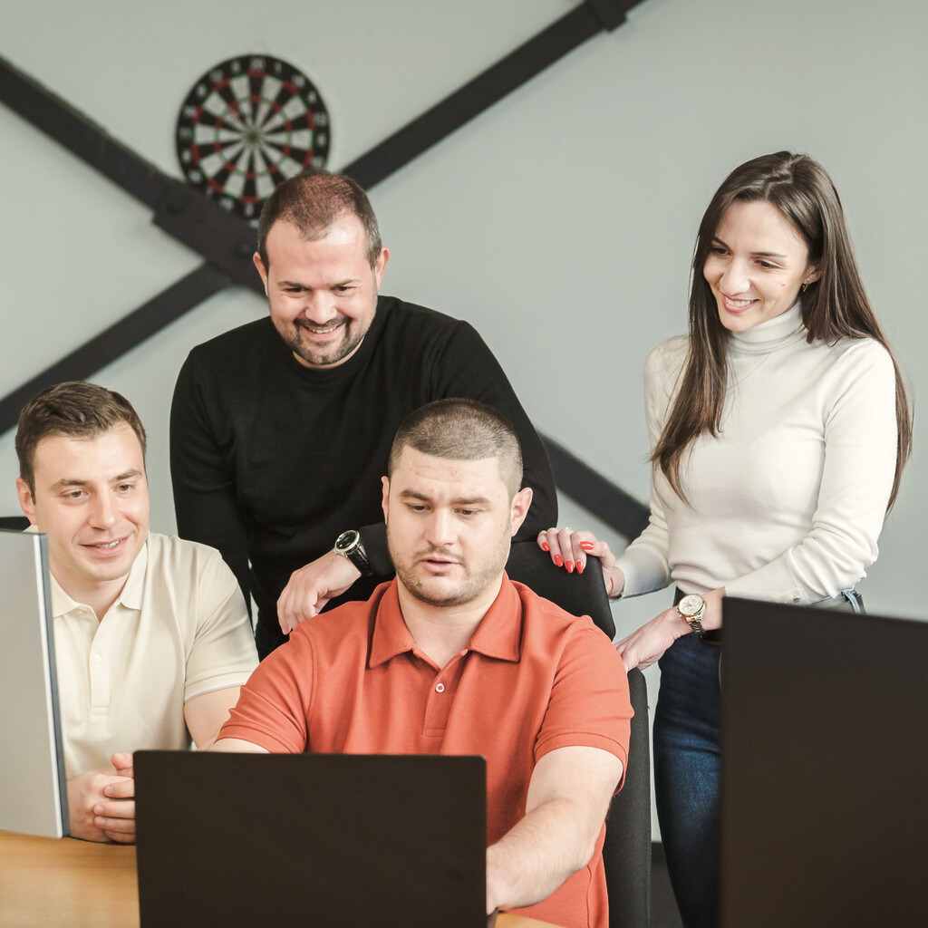 fintech bg image 1 - Unternehmen für die Entwicklung individueller Finanzsoftware