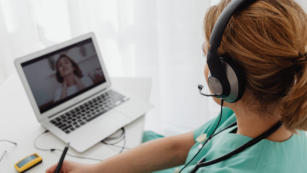 Subheading 165 - AI Healthcare Solutions Development | Dreamix 11 custom AI healthcare solutions tackling manual documentation in medical clinical settings